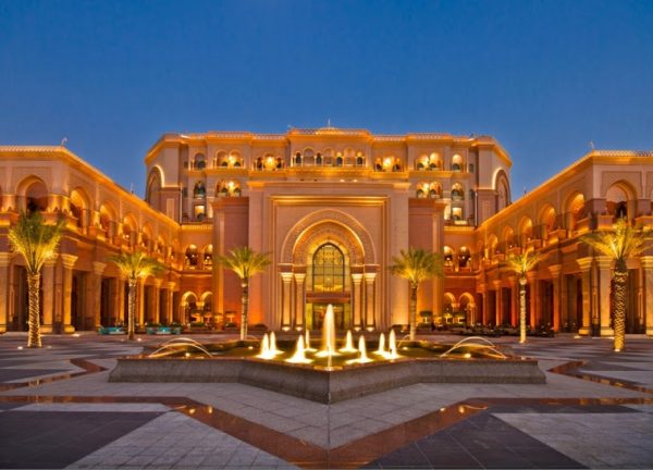 Du lịch Dubai - khách sạn Emirates Palace