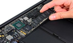 Macbook bị sọc khi card VGA quá nóng hoặc bị hư hỏng