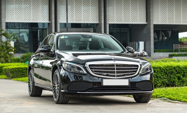 Mercedes S-Class là đỉnh cao của sự sang trọng và tiện nghi